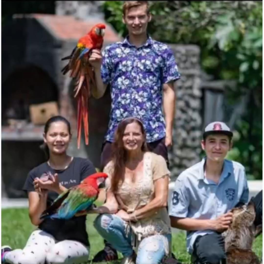 Dorothy and the Jungla de Panama family with rescued animals